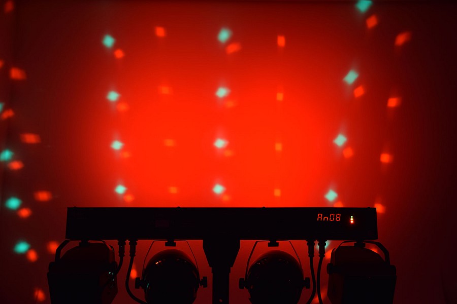 QTXlight Recharge DJ Portable Derby & PAR Bar Set 151.547UK